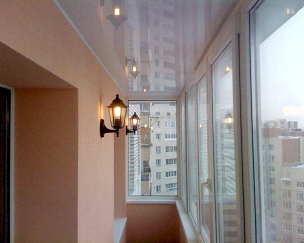 Натяжной потолок небо с облаками