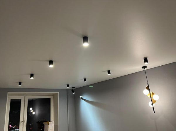 Фото тканевого бесшовного натяжного потолка