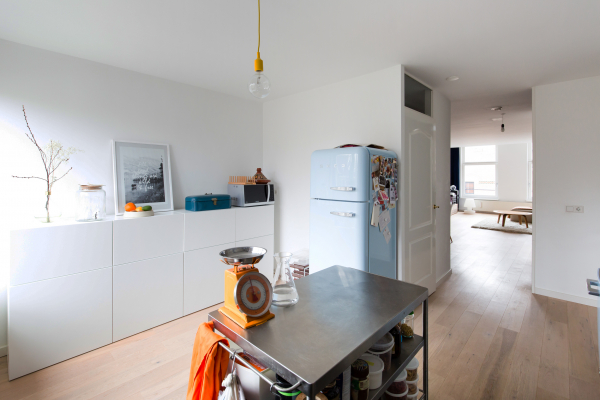 Натяжной потолок на кухню заказать